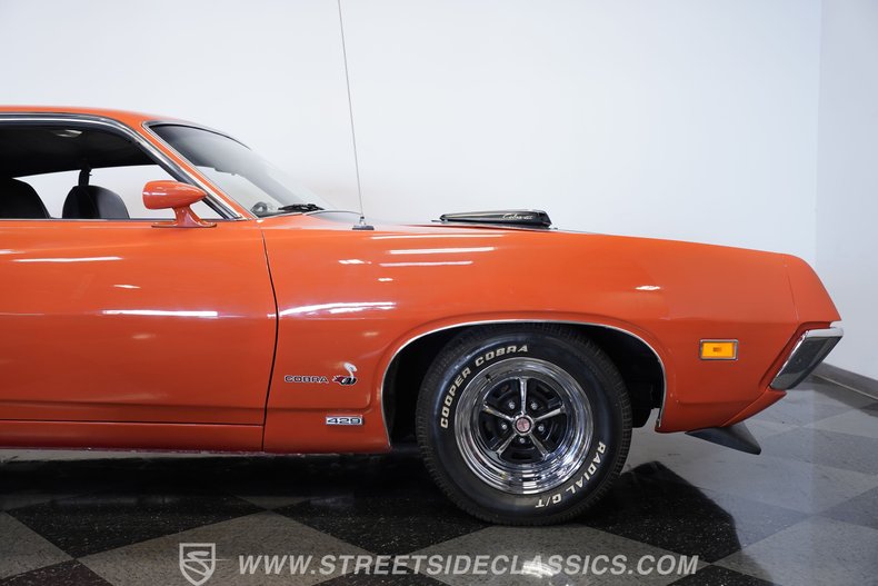 Ford-Torino-1970-Calypso-Coral-Black-36