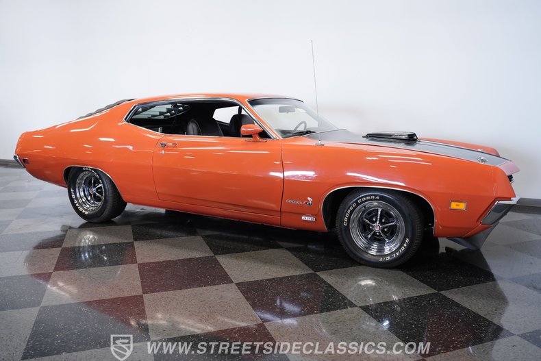 Ford-Torino-1970-Calypso-Coral-Black-48