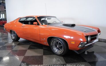 Ford-Torino-1970-Calypso-Coral-Black-5