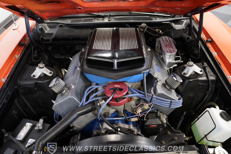 Ford-Torino-1970-Calypso-Coral-Black-7