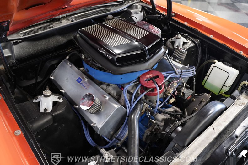 Ford-Torino-1970-Calypso-Coral-Black-8