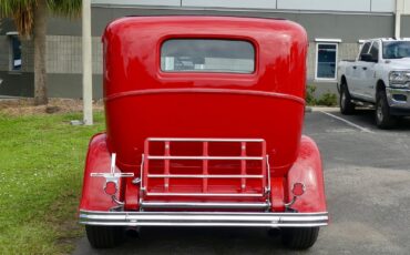 Ford-Tudor-1932-Sedan-14