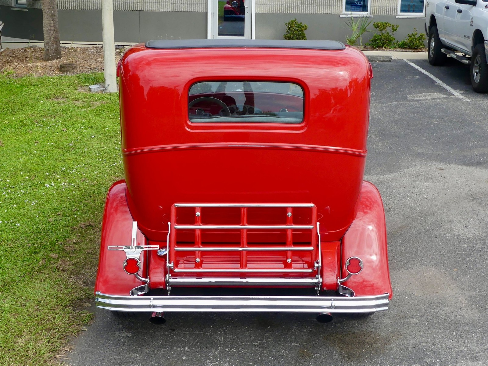 Ford-Tudor-1932-Sedan-15