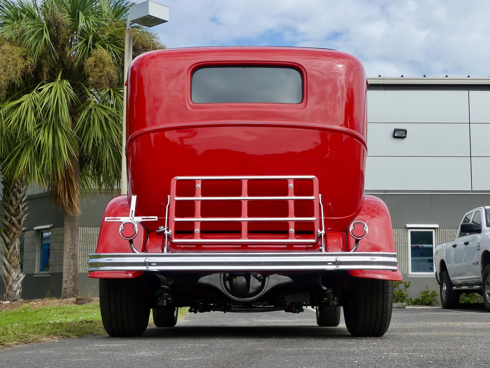 Ford-Tudor-1932-Sedan-16