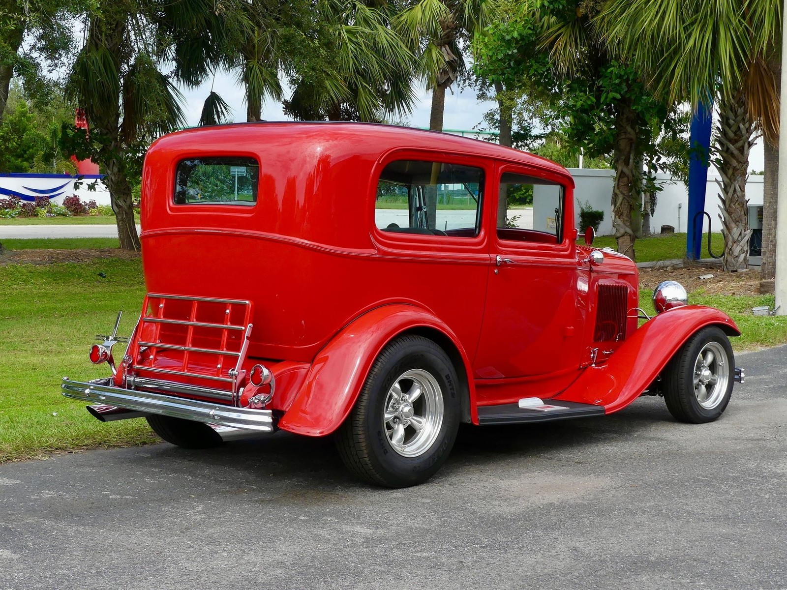 Ford-Tudor-1932-Sedan-17