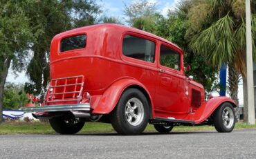 Ford-Tudor-1932-Sedan-19