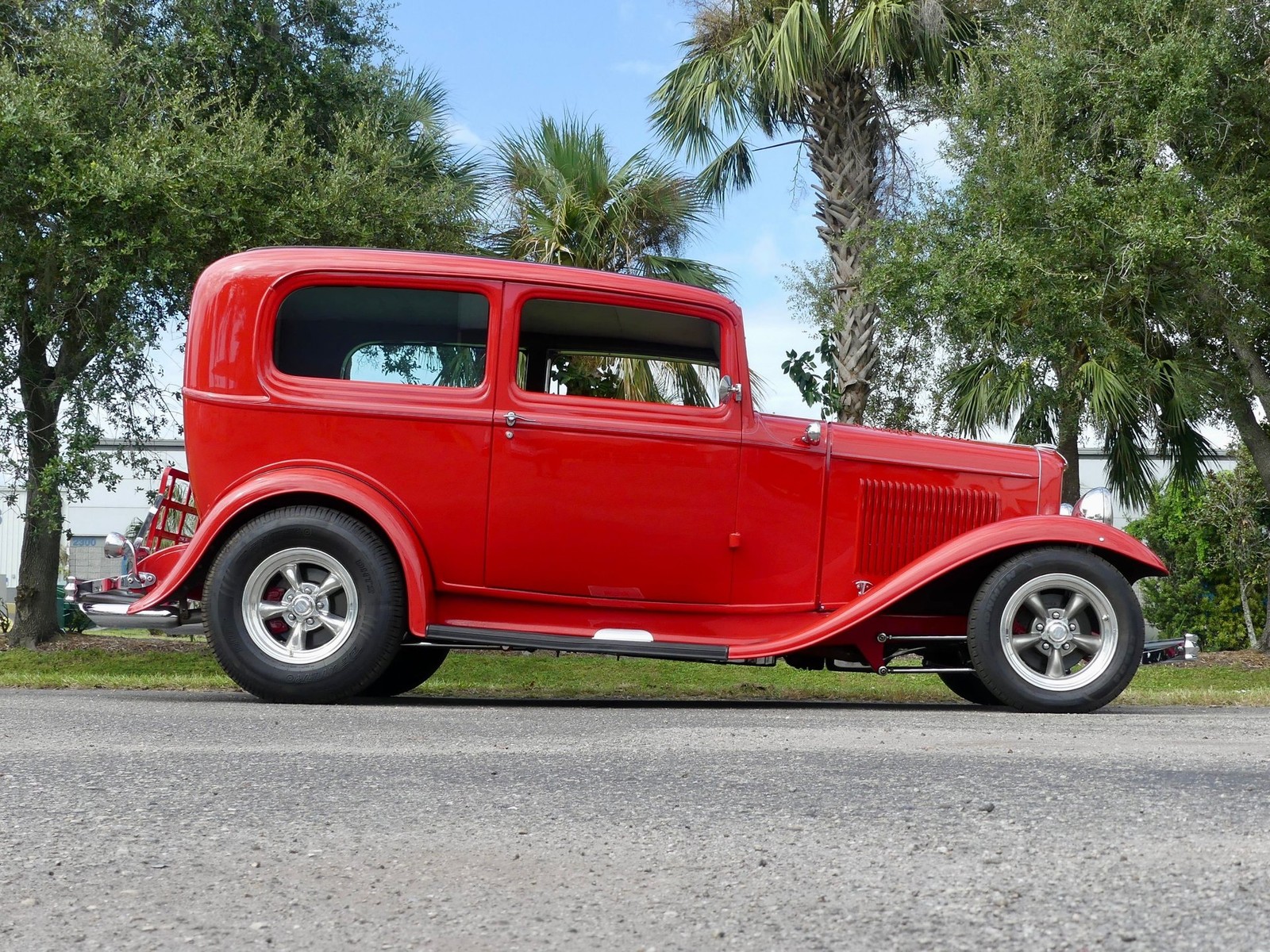 Ford-Tudor-1932-Sedan-21