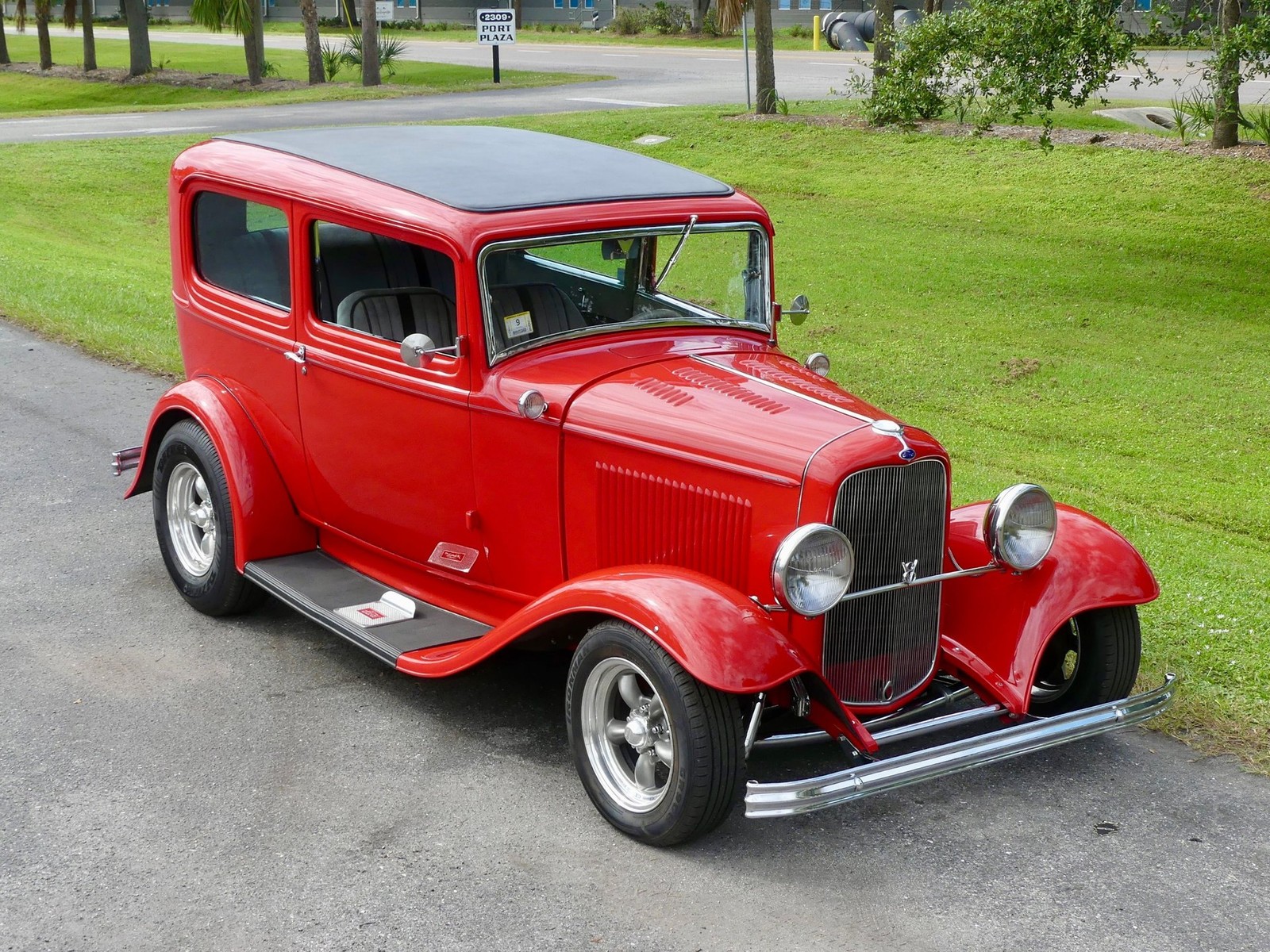 Ford-Tudor-1932-Sedan-23