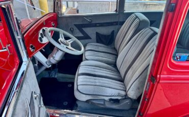 Ford-Tudor-1932-Sedan-3