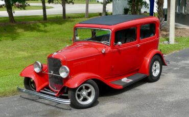 Ford-Tudor-1932-Sedan-6