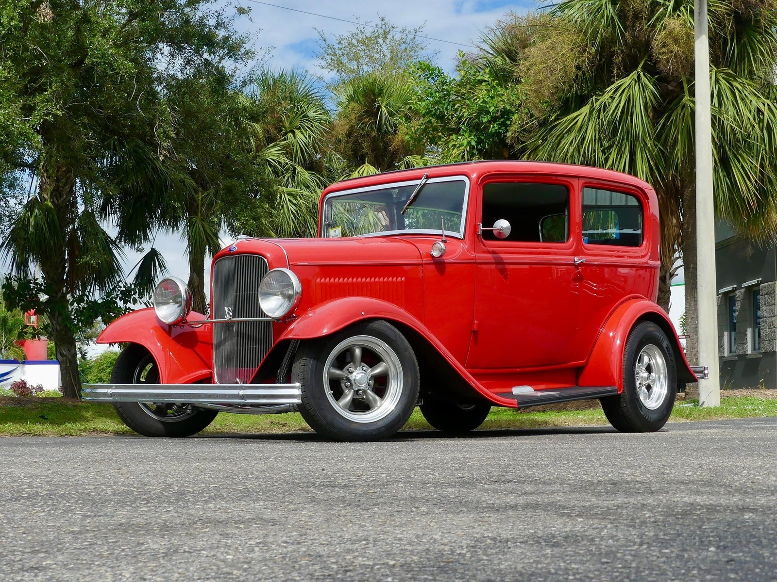 Ford-Tudor-1932-Sedan-7