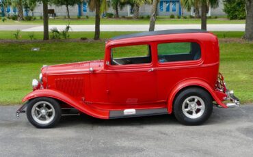 Ford-Tudor-1932-Sedan-9