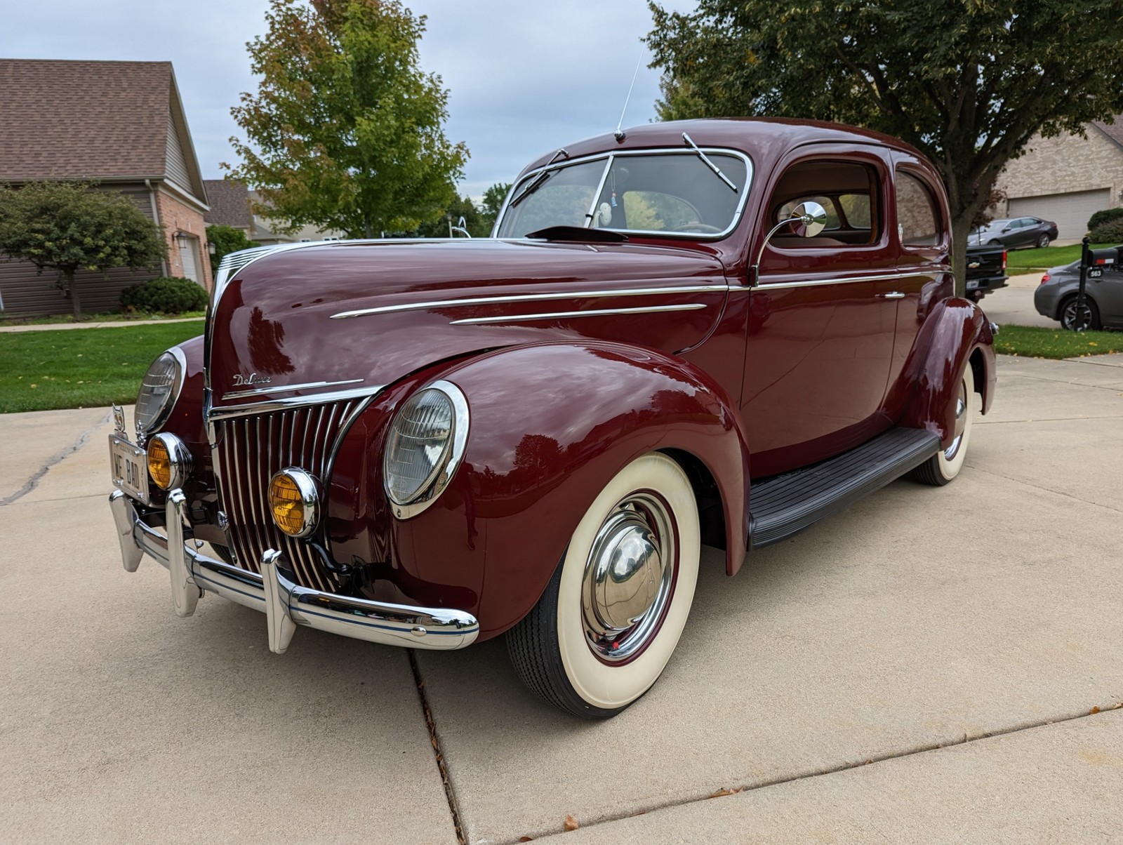Ford-Tudor-1939-2-Door-1