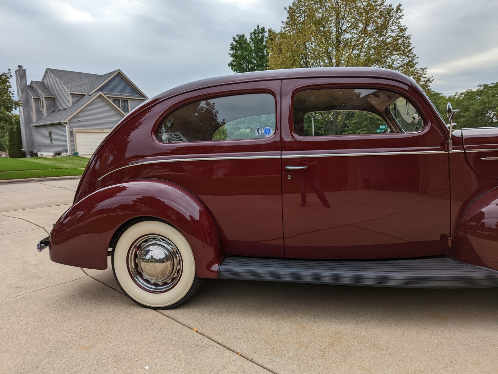 Ford-Tudor-1939-2-Door-16