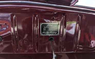 Ford-Tudor-1939-2-Door-33