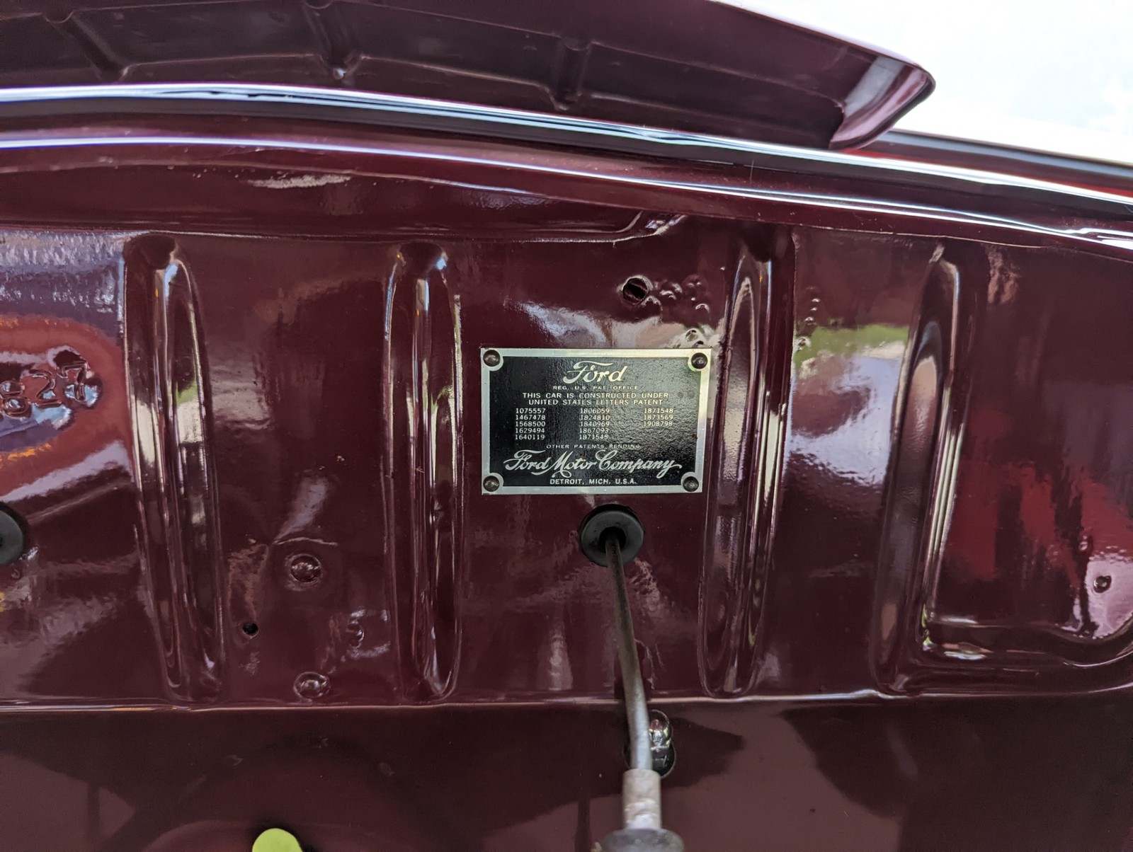 Ford-Tudor-1939-2-Door-33