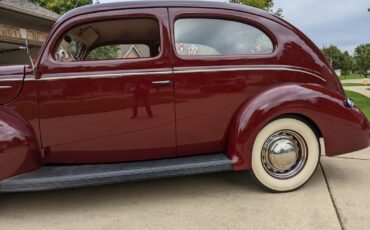Ford-Tudor-1939-2-Door-7