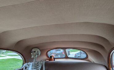 Ford-Tudor-1939-2-Door-9