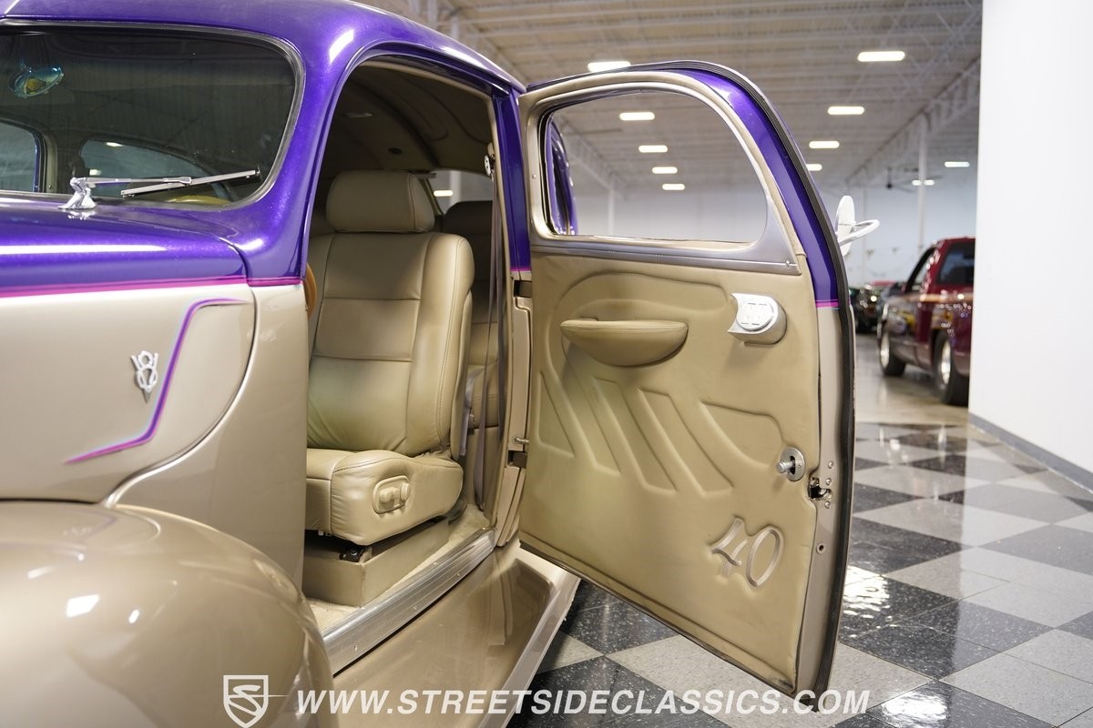 Ford-Tudor-1940-Sedan-36