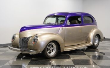 Ford-Tudor-1940-Sedan-5