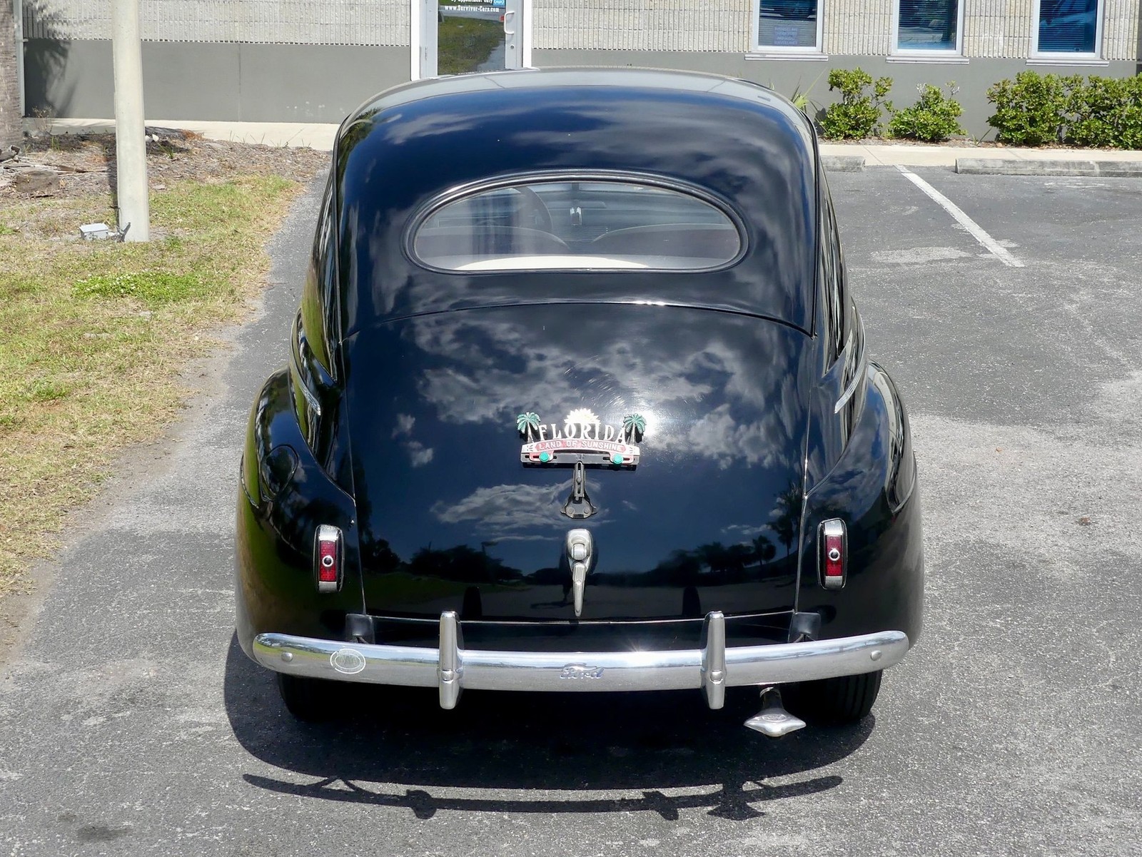 Ford-Tudor-1941-Sedan-17