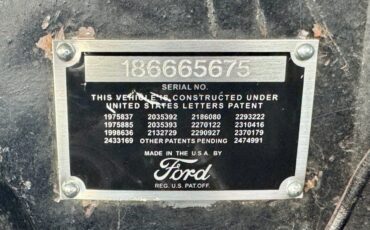 Ford-Tudor-1941-Sedan-6