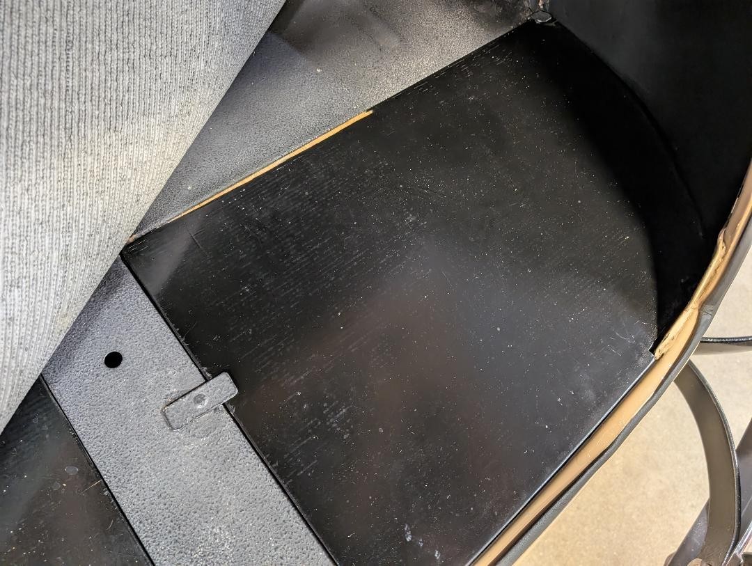 Ford-Tudor-Deluxe-1940-Sedan-15