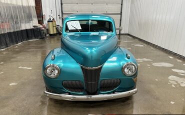 Ford-Two-Door-Sedan-Chopped-Top-Street-Ride-1941-1