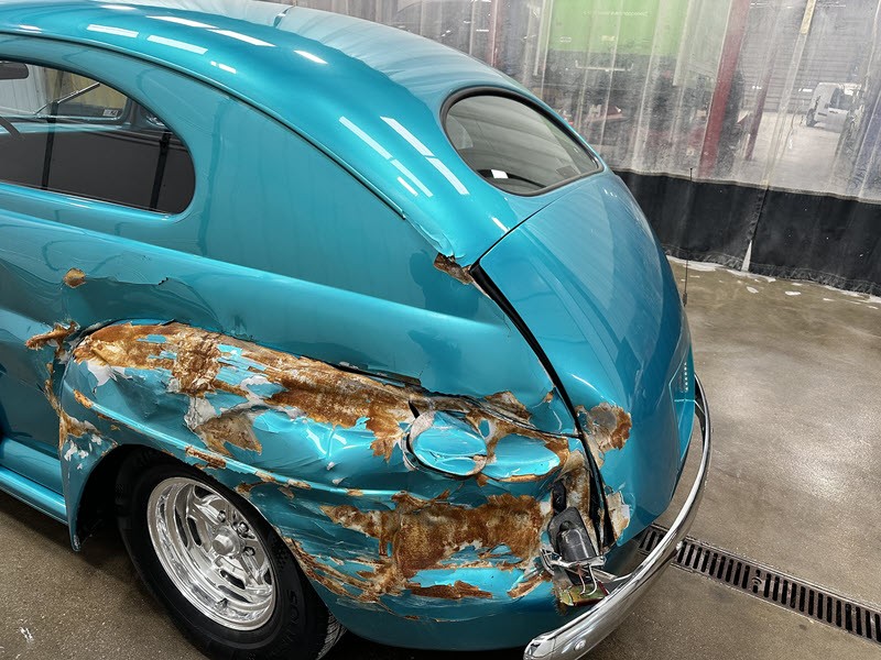 Ford-Two-Door-Sedan-Chopped-Top-Street-Ride-1941-13