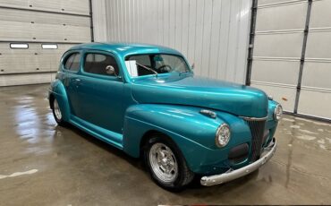 Ford-Two-Door-Sedan-Chopped-Top-Street-Ride-1941-2
