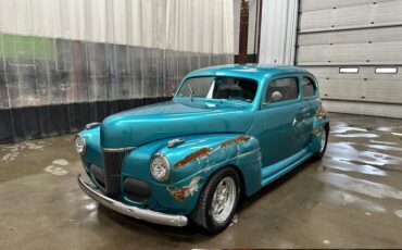 Ford-Two-Door-Sedan-Chopped-Top-Street-Ride-1941