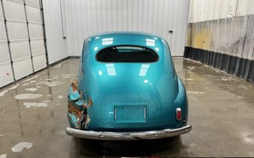 Ford-Two-Door-Sedan-Chopped-Top-Street-Ride-1941-4