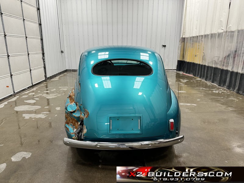 Ford-Two-Door-Sedan-Chopped-Top-Street-Ride-1941-4