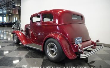 Ford-Victoria-1932-Coupe-11