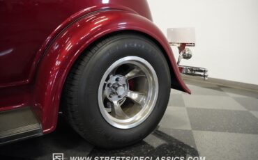 Ford-Victoria-1932-Coupe-13