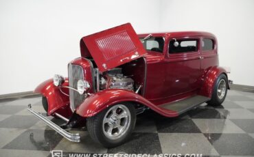 Ford-Victoria-1932-Coupe-18