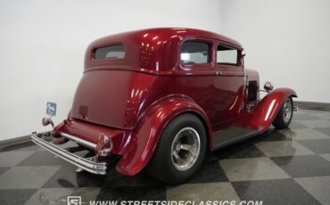 Ford-Victoria-1932-Coupe-29