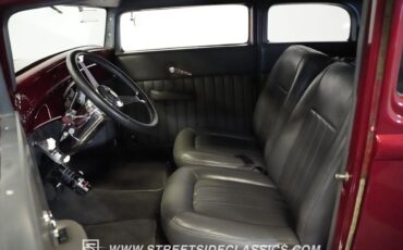 Ford-Victoria-1932-Coupe-3