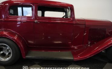 Ford-Victoria-1932-Coupe-37