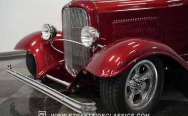 Ford-Victoria-1932-Coupe-7