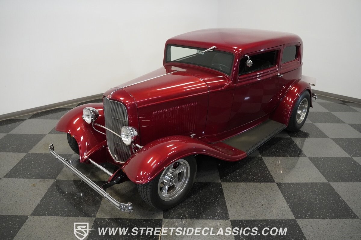 Ford-Victoria-1932-Coupe-9
