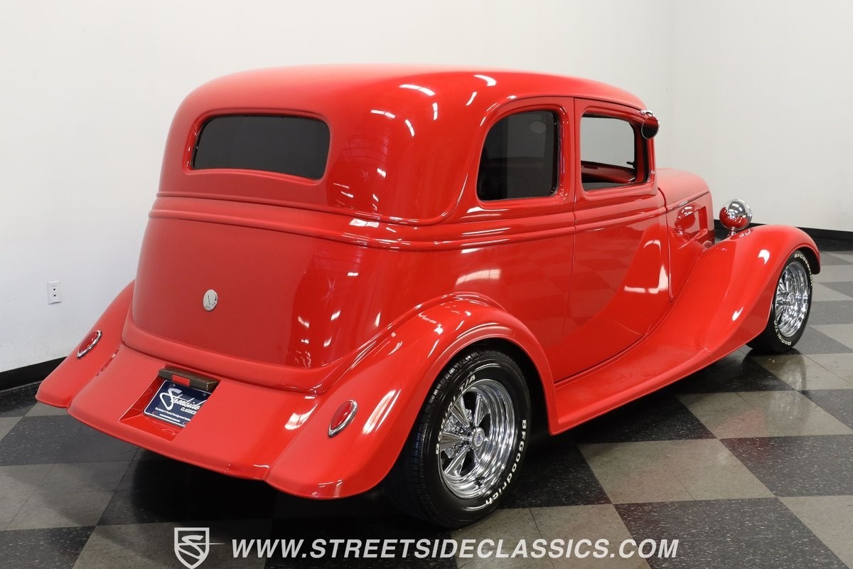Ford-Victoria-1933-Coupe-10