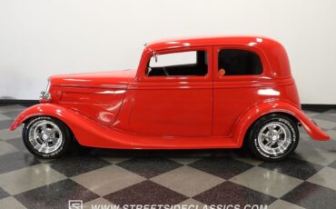 Ford-Victoria-1933-Coupe-2