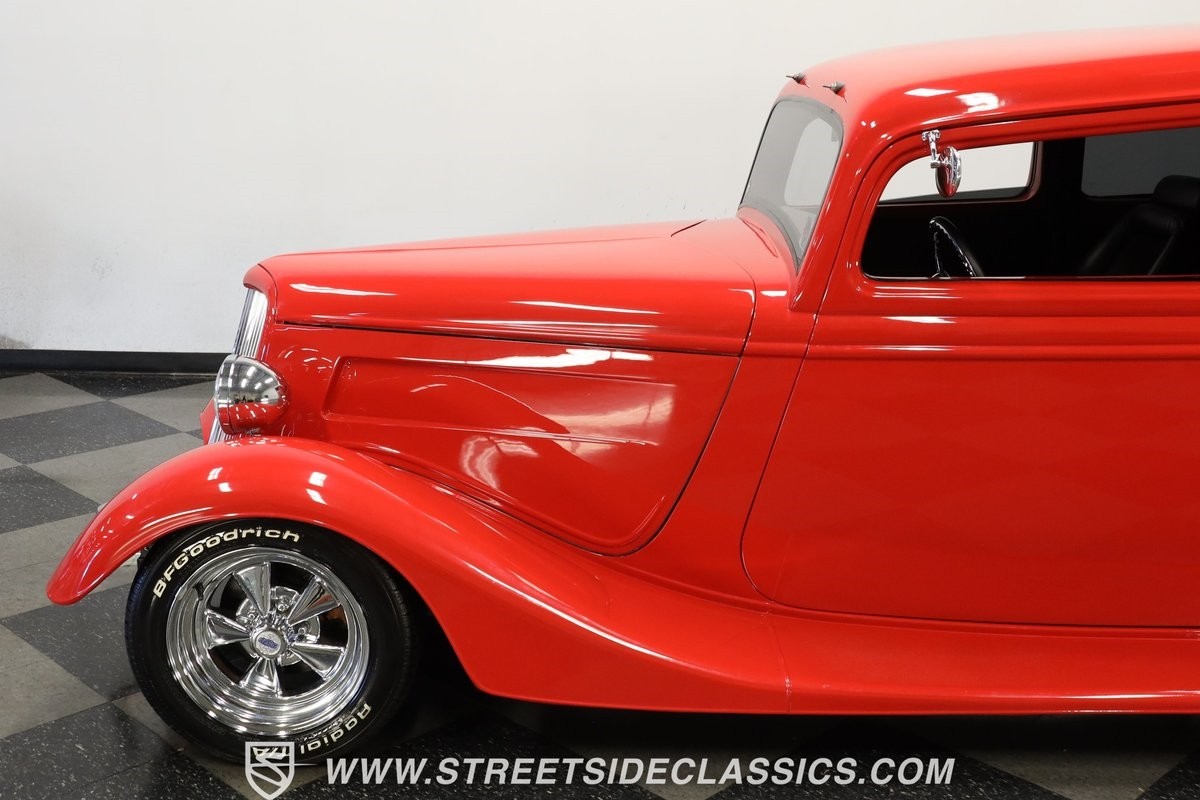 Ford-Victoria-1933-Coupe-22