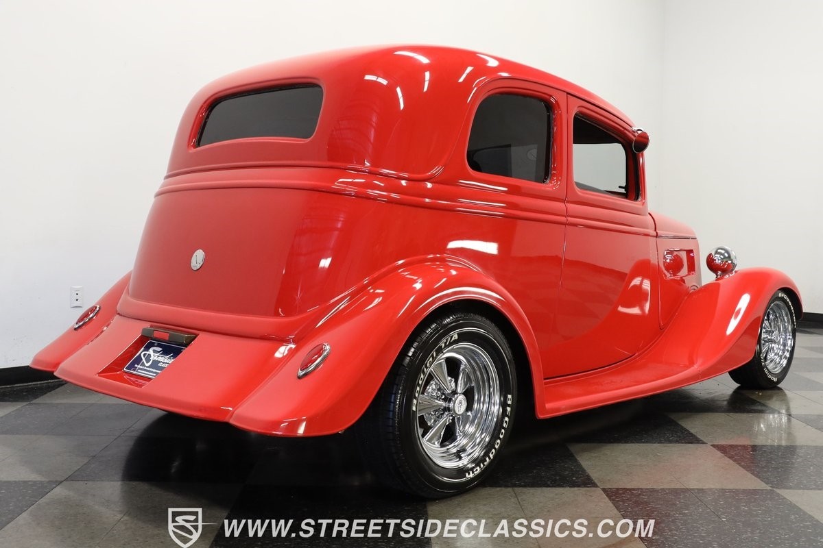 Ford-Victoria-1933-Coupe-25