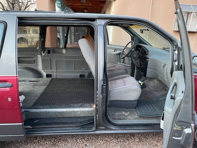 Ford-areostar-van-1993-red-5