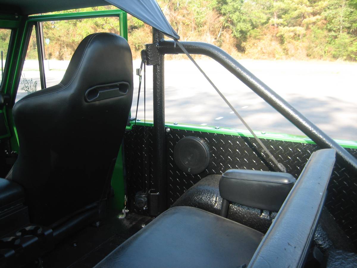 Ford-bronco-1968-green-4