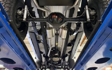 Ford-bronco-1969-white-102