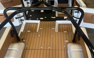 Ford-bronco-1969-white-76