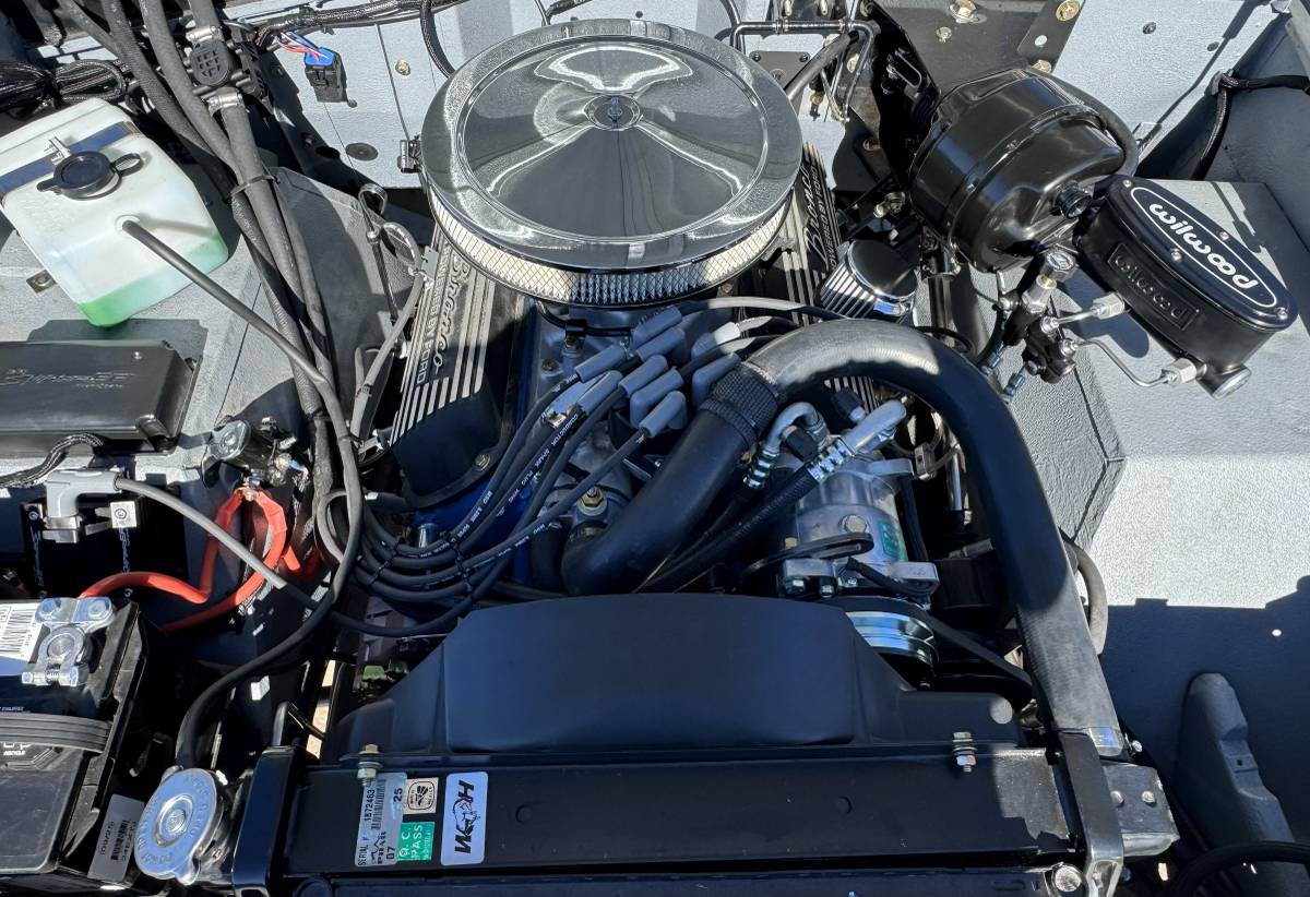 Ford-bronco-1972-silver-53